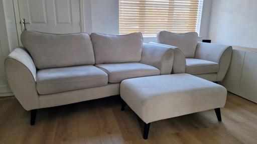 Buy & Sell - Photos for 3-seater sofa + armchair +footstool