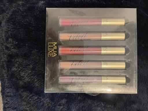 Buy & Sell Greengates Bradford - Photos for lip gloss