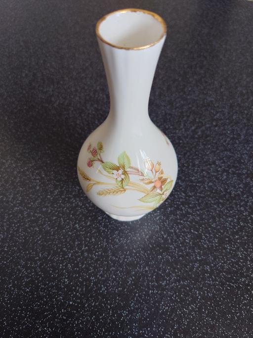 Buy & Sell Woodthorpe Charnwood - Photos for Kirsty Jayne bone china vase