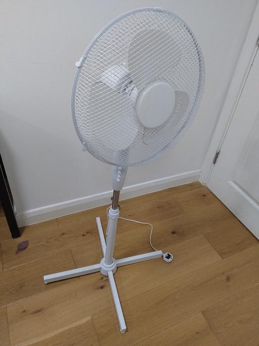 Buy & Sell Blackwall East London - Photos for Pedestal fan, 40W