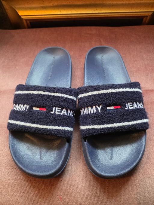 Buy & Sell Dudley Town Centre Dudley - Photos for TOMMY HILFIGER SLIDERS SZ 5