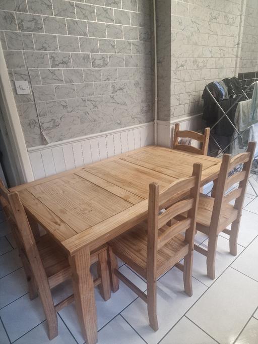 Buy & Sell Rowley Regis Sandwell - Photos for 4 light oak dining table and chairs