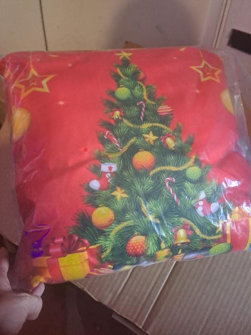 Buy & Sell Lanesfield Wolverhampton - Photos for xmas cushions