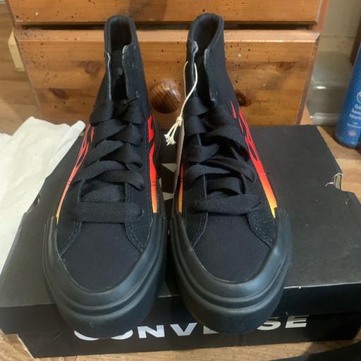 Buy & Sell Balham South West London - Photos for Converse unisex trainers 3.5