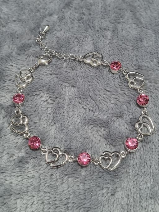 Buy & Sell Grafton Street Industrial Estate West Northamptonshire - Photos for Beautiful heart bracelet