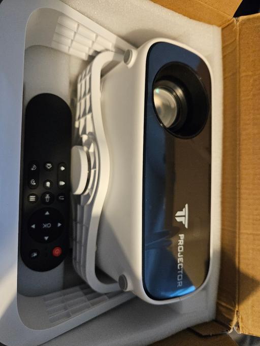 Buy & Sell Ellesmere Port Cheshire West and Chester - Photos for full hd android smart projector