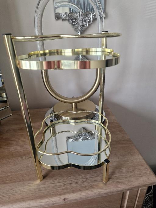 Buy & Sell Scholes Rotherham - Photos for A mirrored 2 metal shelfs