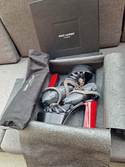 Buy & Sell Motherwell North Lanarkshire - Photos for Saint Laurent Snake heels