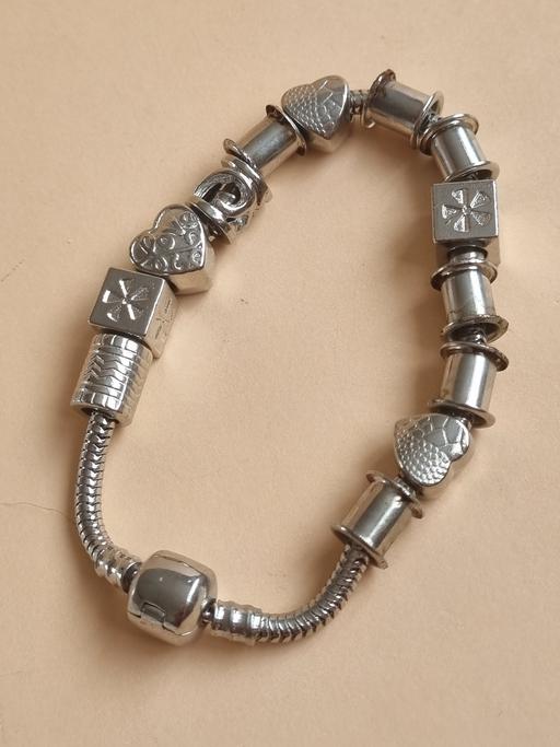 Buy & Sell Grafton Street Industrial Estate West Northamptonshire - Photos for Bracelet