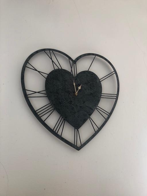 Buy & Sell Fallings Park Wolverhampton - Photos for Grey love heart clock