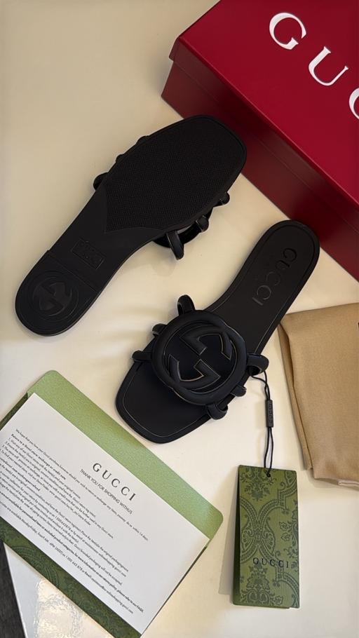 Buy & Sell Halesowen Dudley - Photos for Gucci women’s interlocking g rubber slides