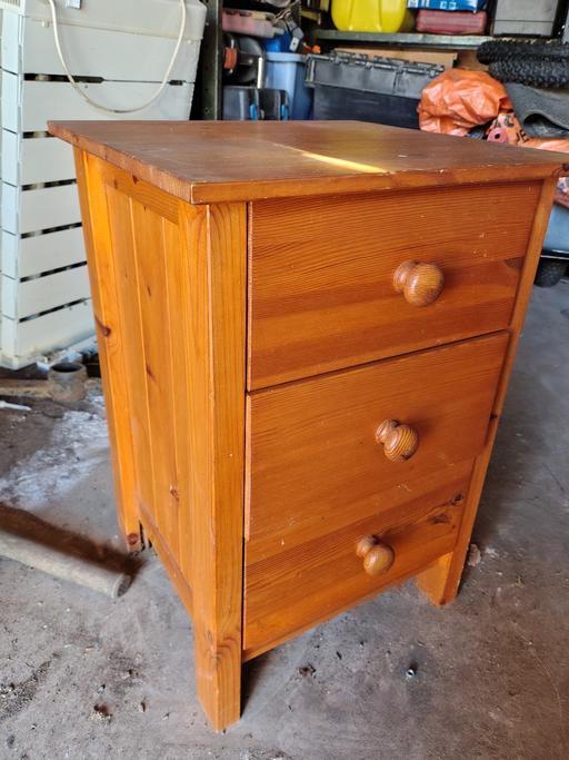 Buy & Sell Wall Heath Dudley - Photos for bed side cabinet