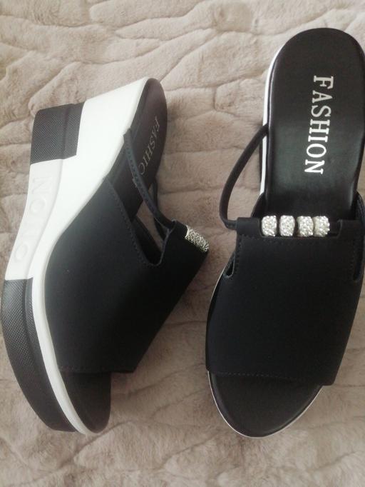 Buy & Sell Heath Town Wolverhampton - Photos for New ladies size 6 wedge sandals