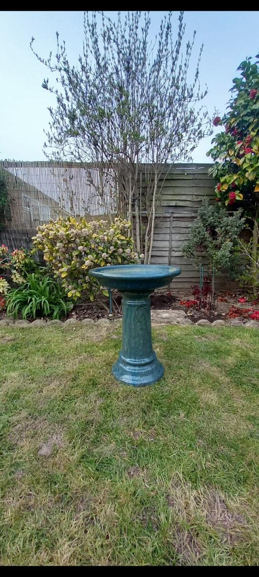 Buy & Sell Uxbridge Hillingdon - Photos for glazed bird bath