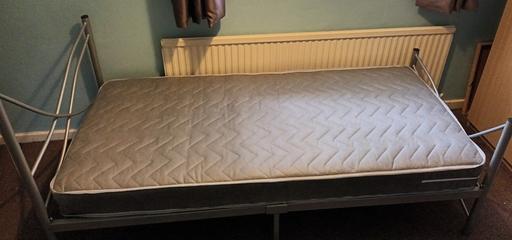 Buy & Sell Stannington Sheffield - Photos for Silver metal bed frame with mattress