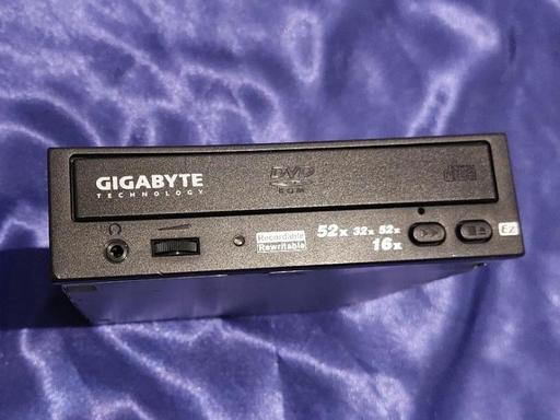 Buy & Sell Oxley Wolverhampton - Photos for Gigabyte technology recordable Rewritable 52x