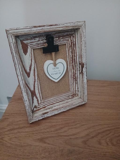 Buy & Sell Radcliffe Bury - Photos for Clip Frame & heart Good Con