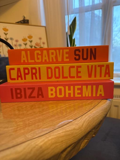 Buy & Sell Ratcliff East London - Photos for Coffee table books