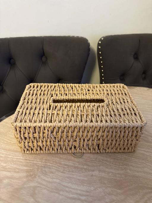 Buy & Sell Commercial Road East London - Photos for Tissue box