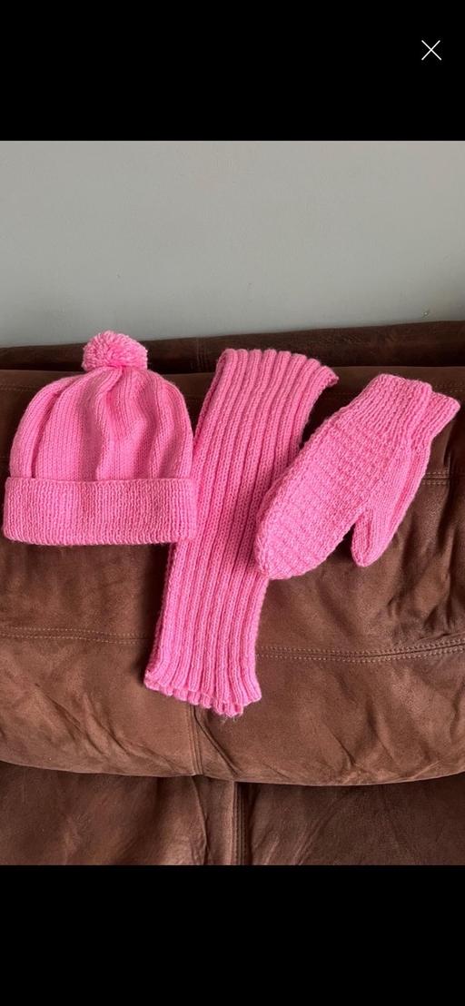 Buy & Sell Eaglescliffe Stockton-on-Tees - Photos for Hand knit hat scarf and mitts set