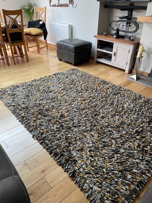 Buy & Sell Ramsgate Thanet - Photos for Woollen Rug and matching cushions