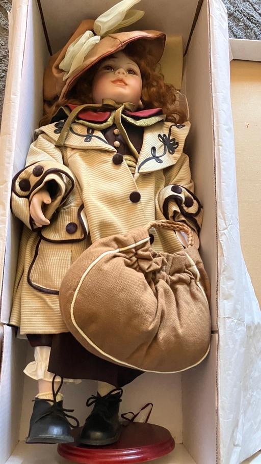Buy & Sell Chorlton Cum Hardy Manchester - Photos for Very large doll porcelain doll 
