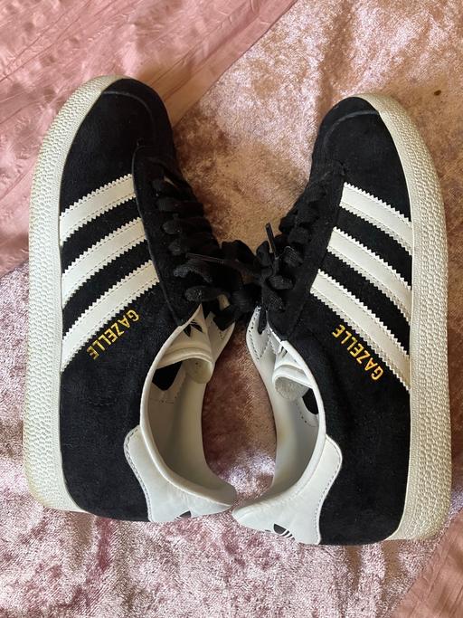 Buy & Sell Chorlton Cum Hardy Manchester - Photos for BOYS ADDIDAS GAZELLE TRAINERS