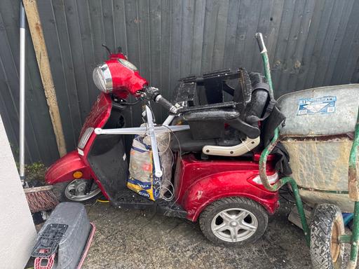 Buy & Sell West Heath South East London - Photos for 3 very expensive