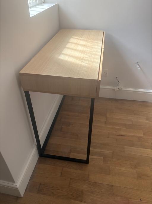 Buy & Sell Crouch End North London - Photos for Modern minimalist oak/black metal desk