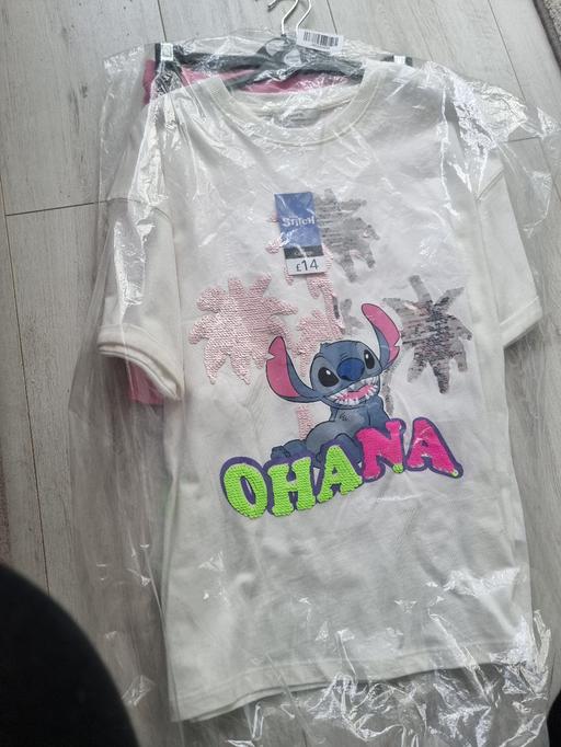 Buy & Sell Bilston Wolverhampton - Photos for girls stitch tshirt and shorts