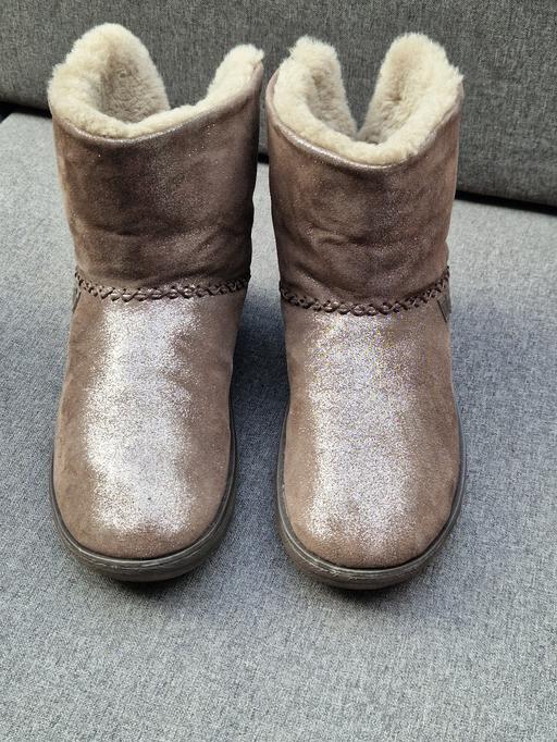 Buy & Sell Netherton Industrial Estate North Lanarkshire - Photos for women's Fitflop boots size 4