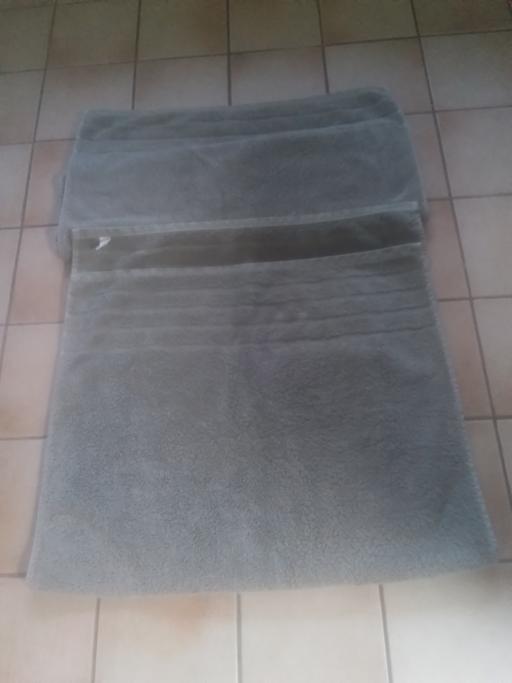 Buy & Sell Aldridge Walsall - Photos for ONE PAIR OF QUALITY ULTIMATE BATH TOWELS