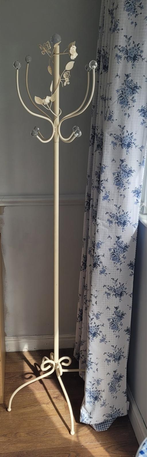 Buy & Sell Southminster Maldon - Photos for Dunelm cream metal coat stand