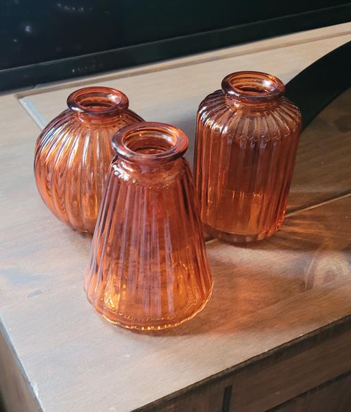 Buy & Sell Mayland Maldon - Photos for 3 small glass bud vases