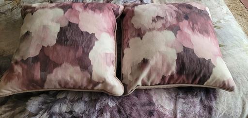 Buy & Sell Mayland Maldon - Photos for 2 x pink mauve beige cushions