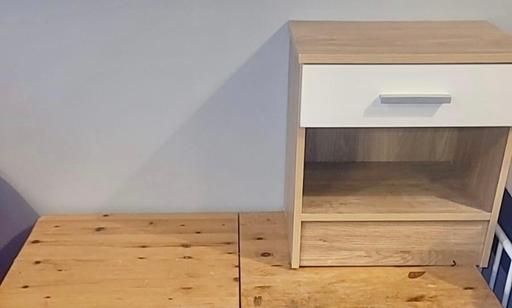 Buy & Sell Enfield Town Centre Enfield - Photos for Bedside Table (Matching Chest of Drawers )