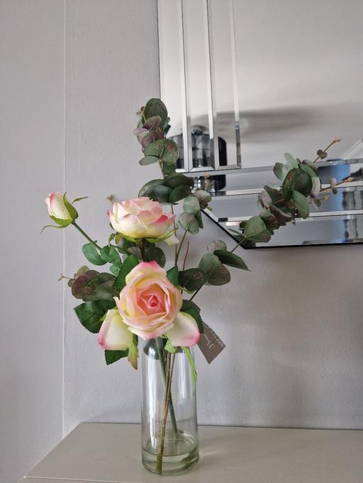 Buy & Sell Woodend Bassetlaw - Photos for New flower arrangement