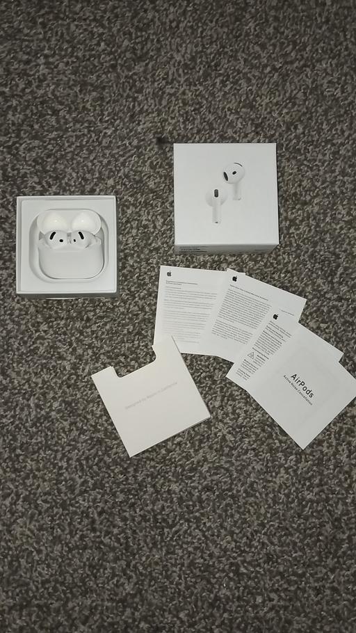 Buy & Sell Beechwood Halton - Photos for Airpods 4 (2024)