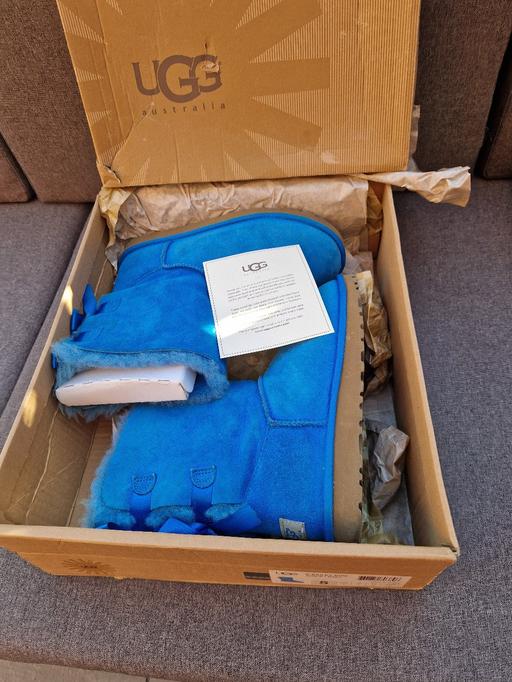 Buy & Sell Netherton Industrial Estate North Lanarkshire - Photos for women's ugg boots size 4