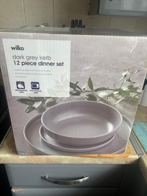 Buy & Sell Ettingshall Wolverhampton - Photos for Grey Dinner set