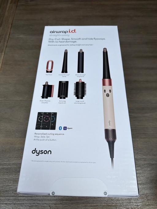 Buy & Sell Bradford City Centre Bradford - Photos for Dyson Airwrap I.d straight + wavy brand new