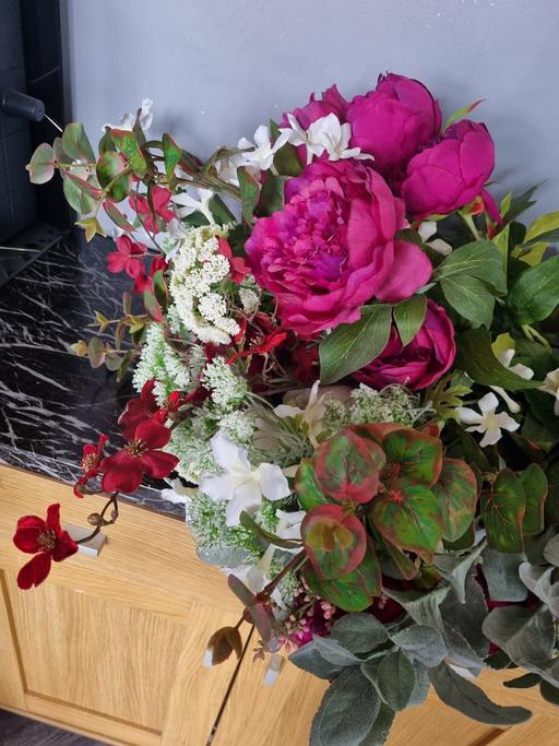 Buy & Sell Woodsetton Dudley - Photos for 80 long stem artificial flowers