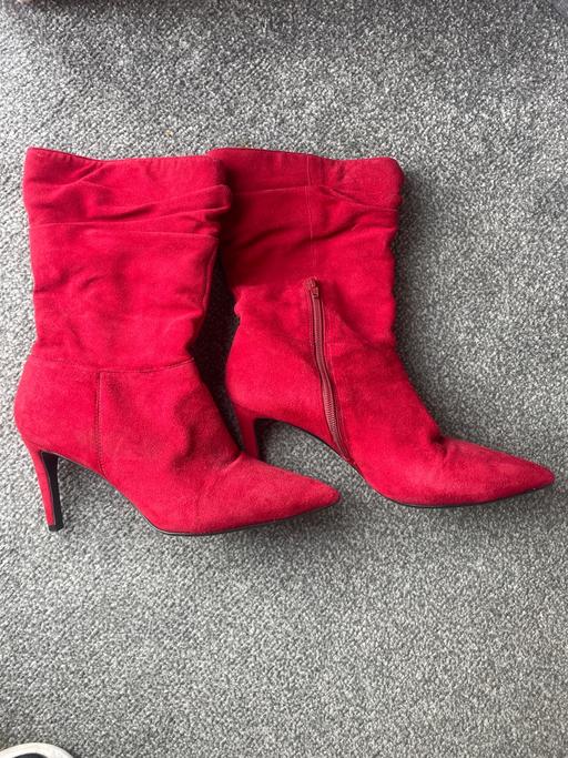 Buy & Sell Walsall Wood Walsall - Photos for Red suede boots size 6