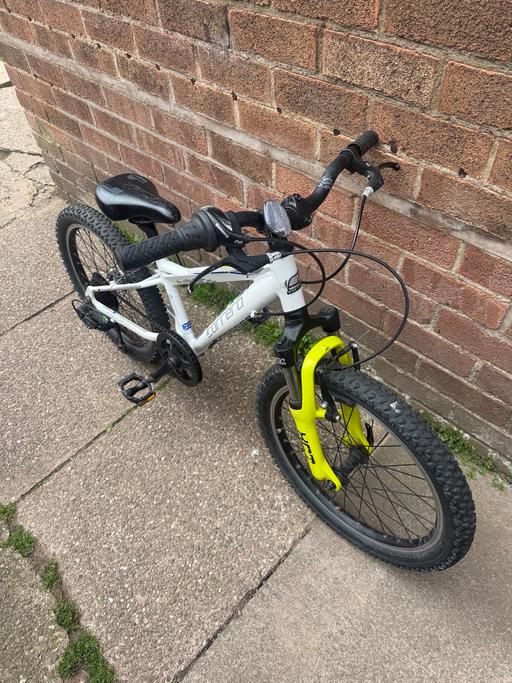 Buy & Sell Four Oaks Birmingham - Photos for Carrera Luna junior mountain bike