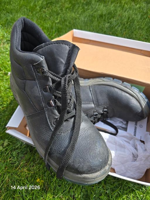 Buy & Sell Enfield North London - Photos for safety boots