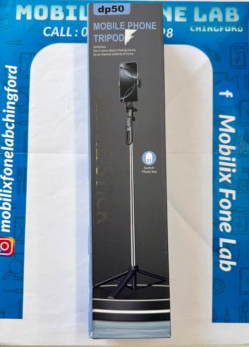 Buy & Sell Highams Park East London - Photos for 2-in-1 DP50 Selfie Stick with Tripod Stand