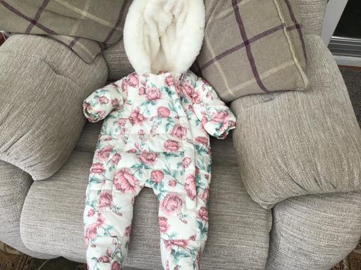 Buy & Sell Essington Wolverhampton - Photos for Baby girls all in one 0-3 months