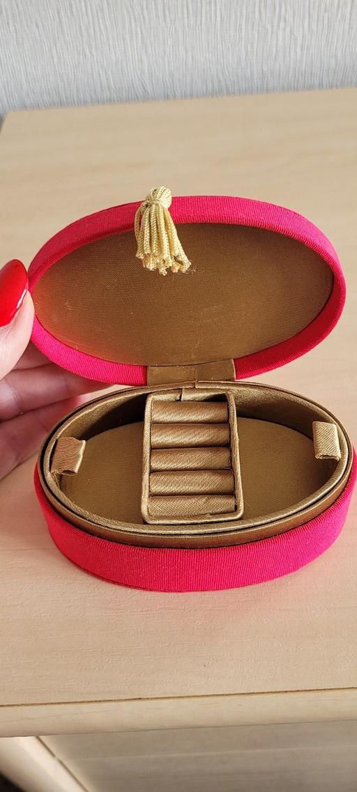 Buy & Sell Great Houghton Barnsley - Photos for Red jewellery box