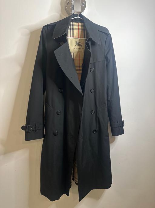 Buy & Sell Euston Square North West London - Photos for Ladies Burberry trench coat