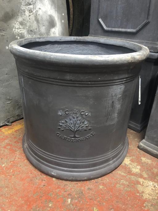 Buy & Sell Princes End Sandwell - Photos for 2 grey large garden planters new rrp £ 79.99